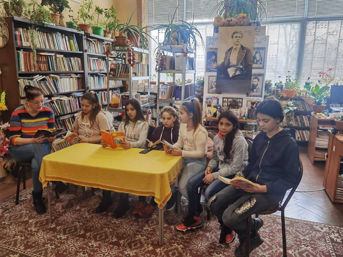 Литературни четения в библиотеката на село Асеновци